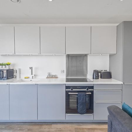 Luxury 2 Bedroom Apartment, On Broad Street! Birmingham Buitenkant foto