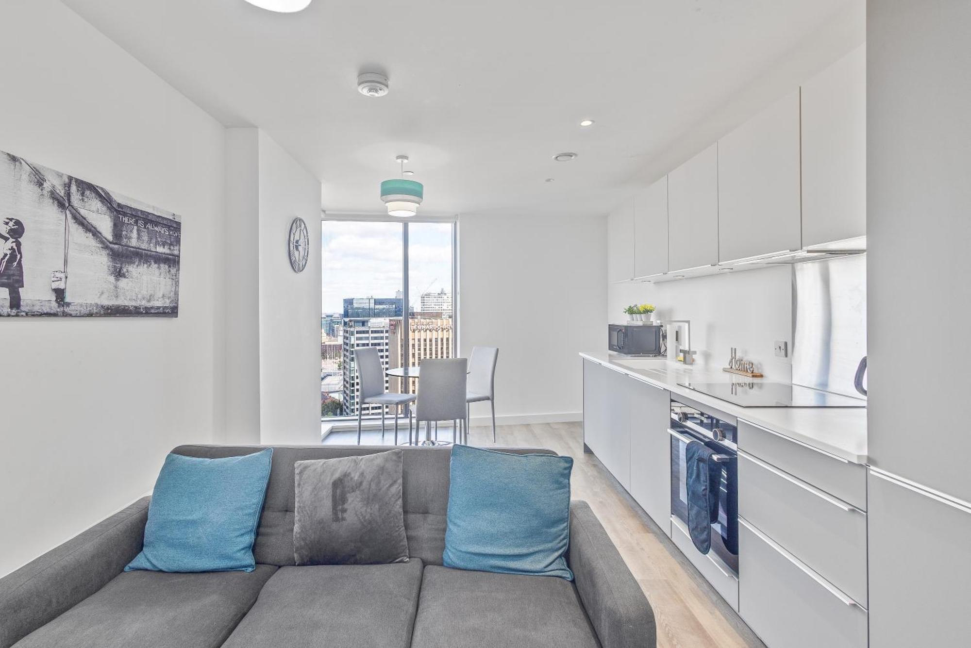 Luxury 2 Bedroom Apartment, On Broad Street! Birmingham Buitenkant foto