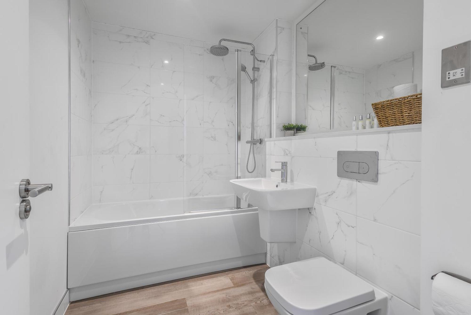 Luxury 2 Bedroom Apartment, On Broad Street! Birmingham Buitenkant foto
